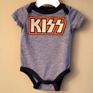 KISS grey short sleeved onesie/bodysuit